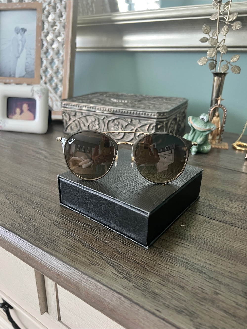 Ray-Ban Round Metal Sunglasses - Gold Frame with Brown Lenses